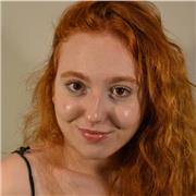 Titulada en Arte Dramático ofrece clases de Lengua y Literatura en todos los niveles